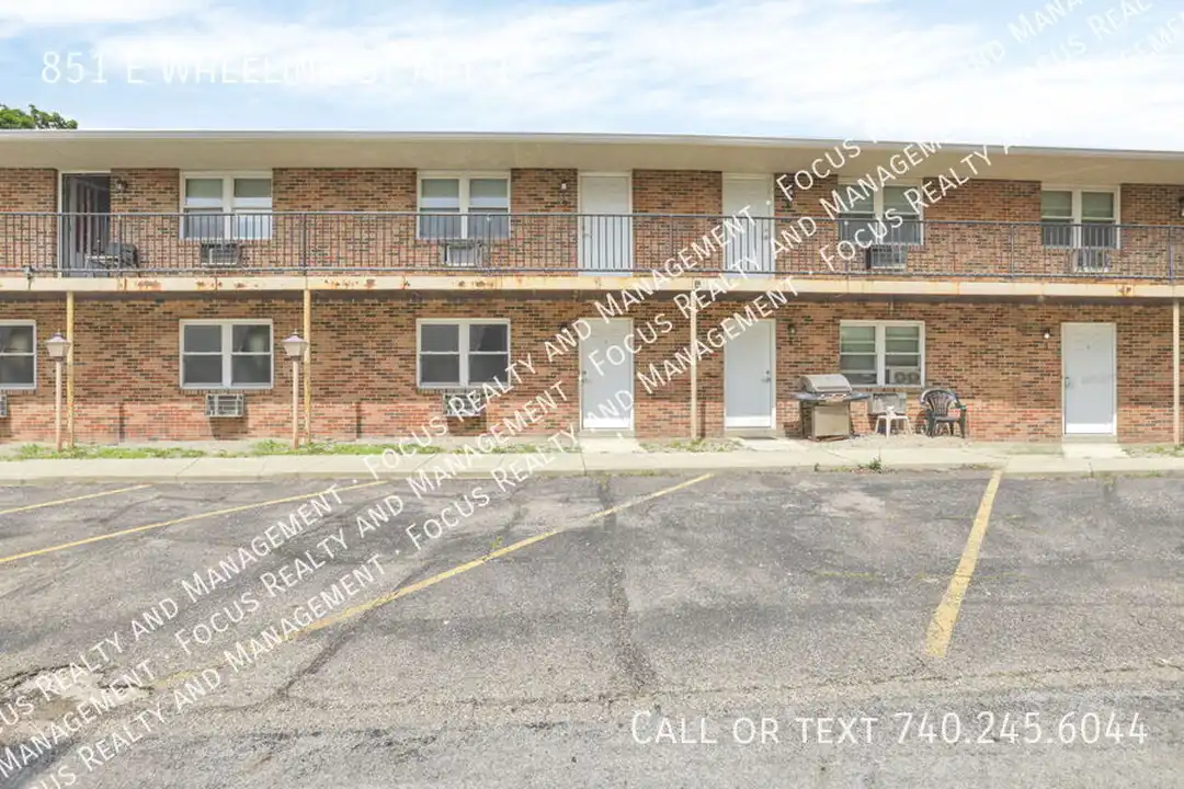 851 E Wheeling St unit 1 – photo 1 of 10