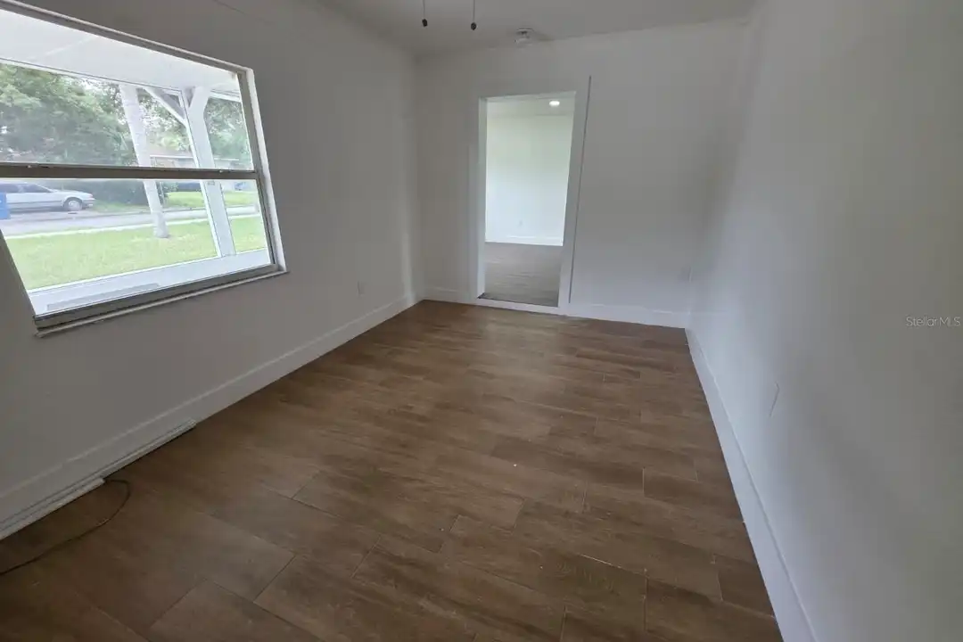 1614 N Washington Ave - More
