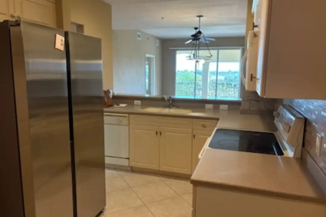 886 Park Ave unit # 402 - View 5
