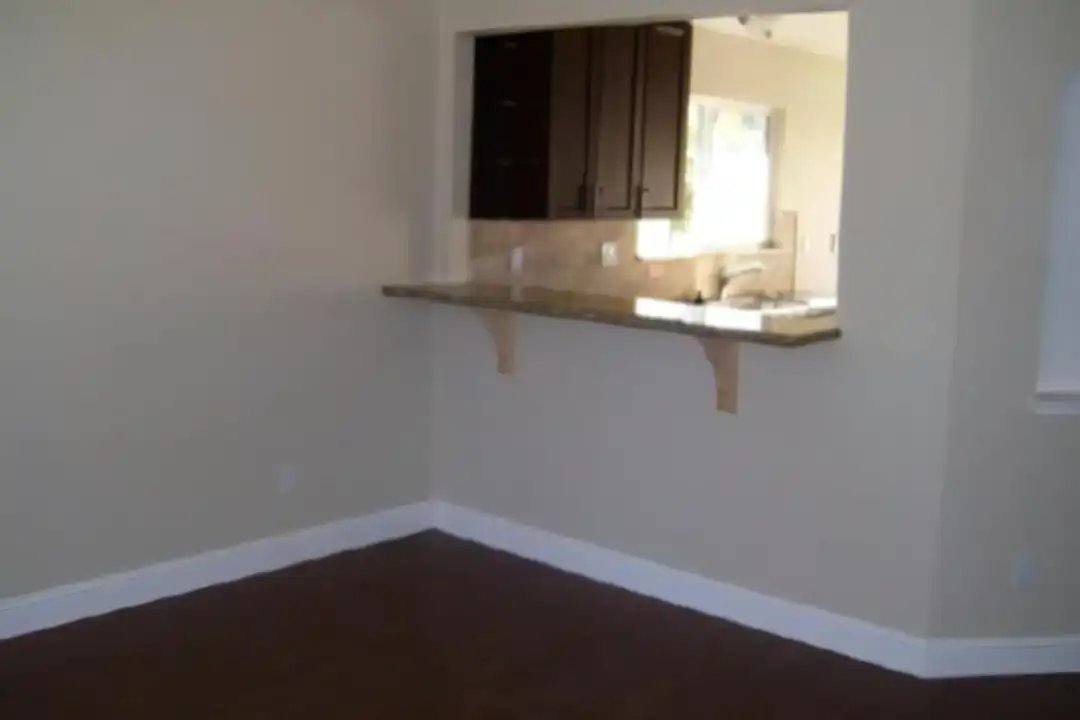 110 Fiesta Ct - View 4