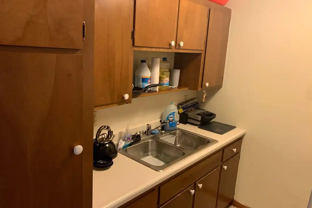 526 11th Ave SE unit 304 – další