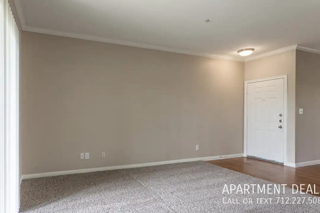 9756 Windwater Dr – pohled 6