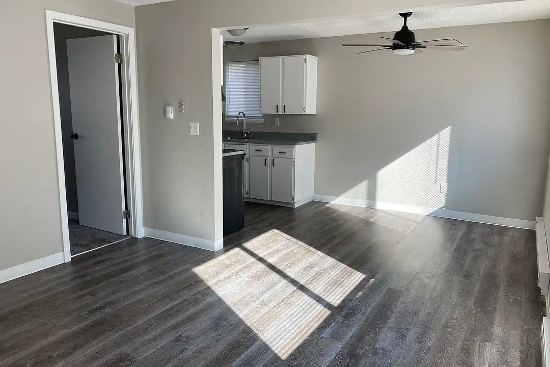 Malibu Apartments - View 4