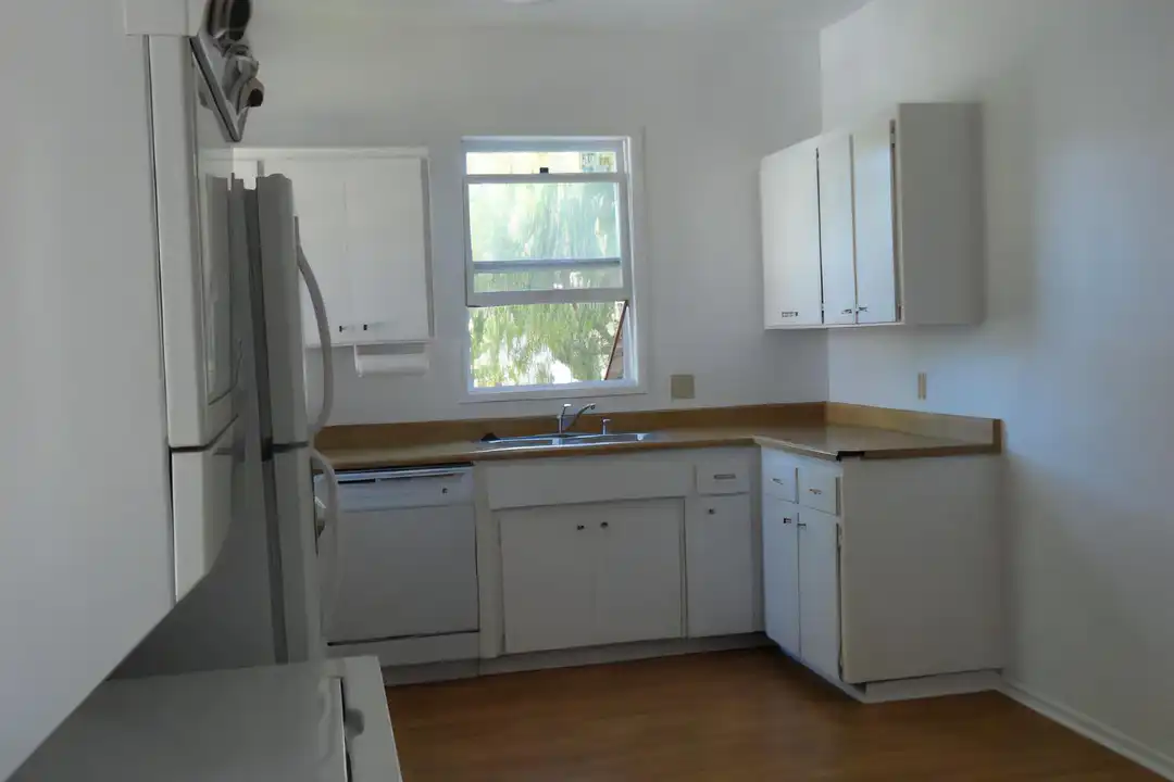 1544 Morro St - View 2