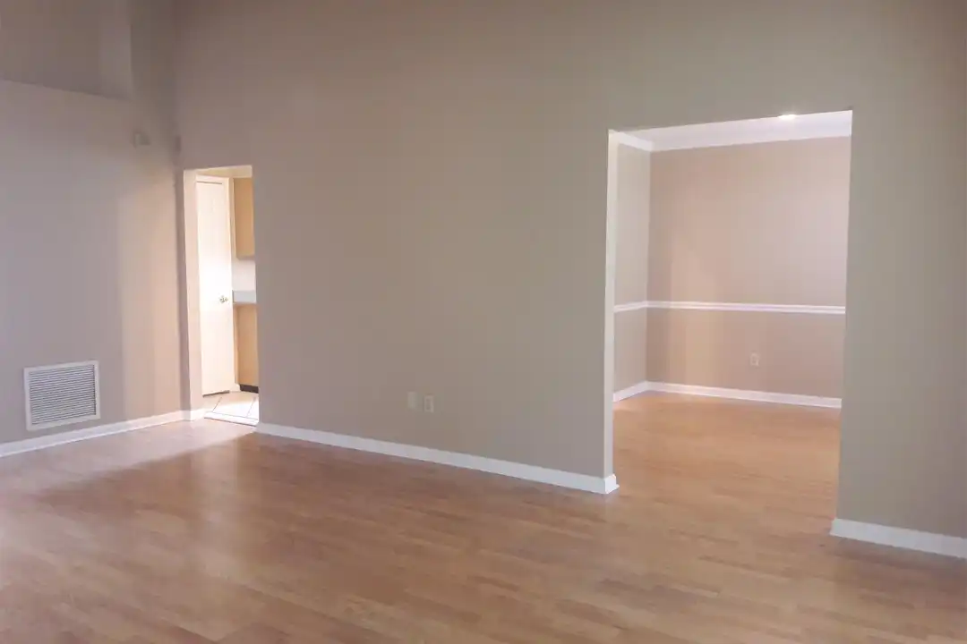 2562 Eiffel Cir E unit 1 - View 3
