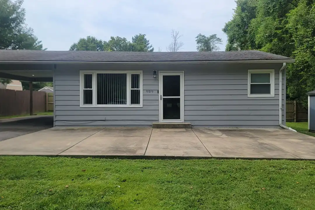 10210 Browns Ct – photo 1