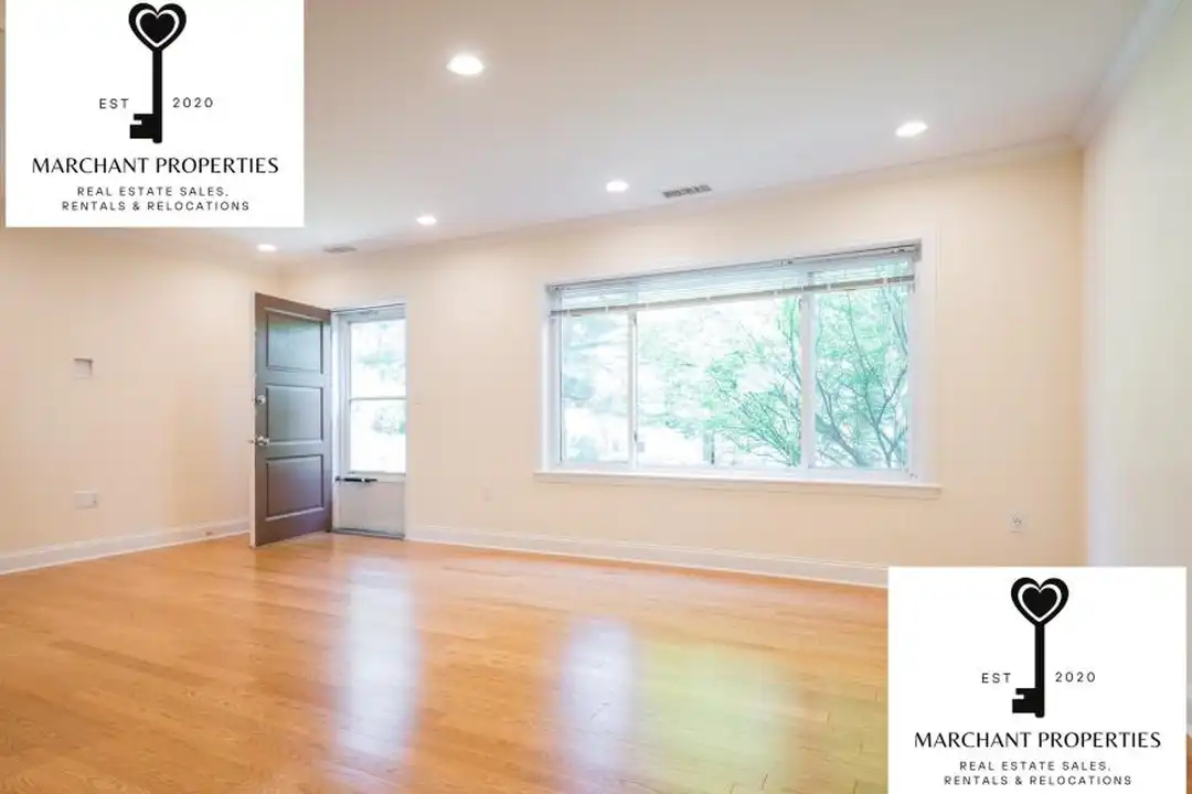 105 Thornton Rd – photo 1