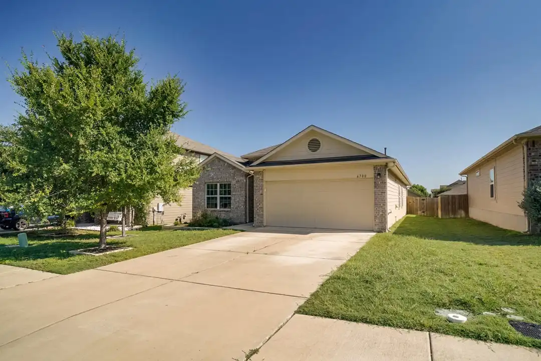 6700 Ranchito Dr - View 2