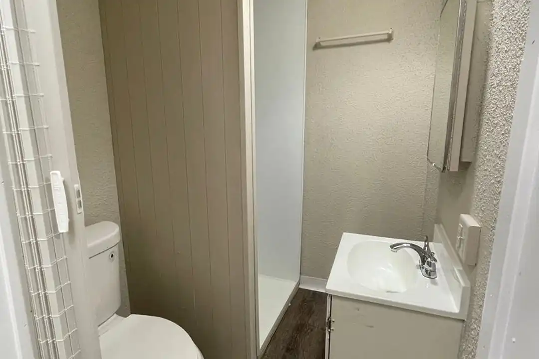 1026 8th St unit Unit 2 - More