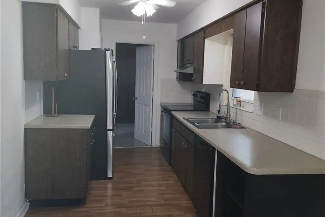 112 Kerr Cir - View 3
