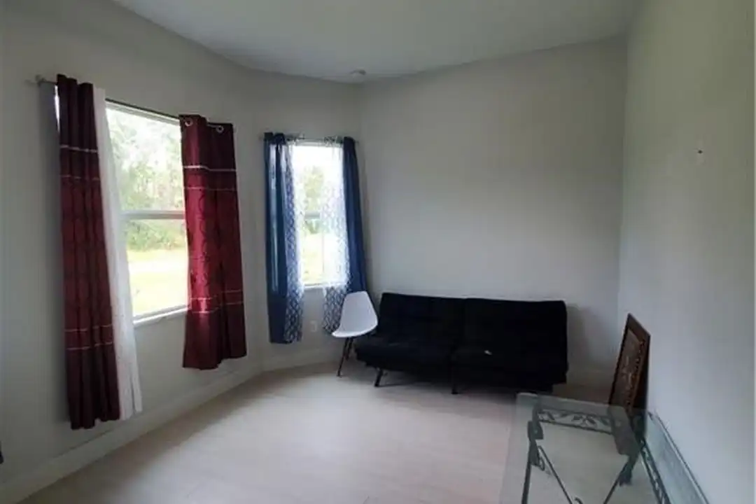 603 W 9th St - View 6