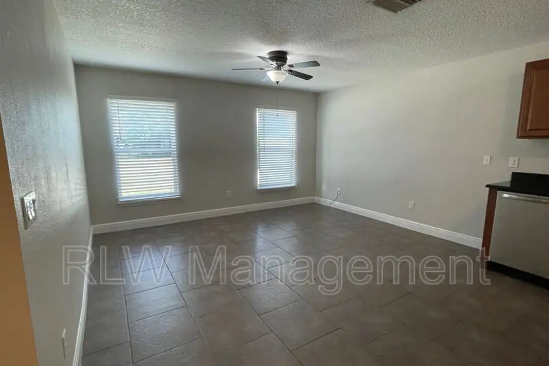 528 Citrus Ave unit 1 - View 5