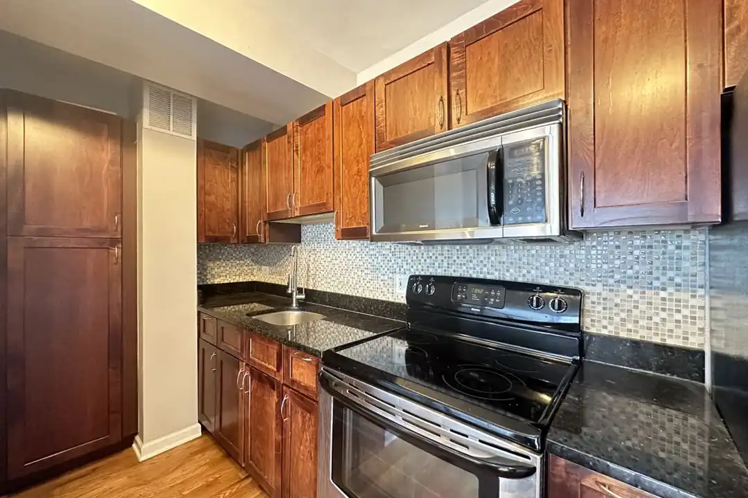 Apartment in Lake View Township, Buena Park, Uptown - View 4