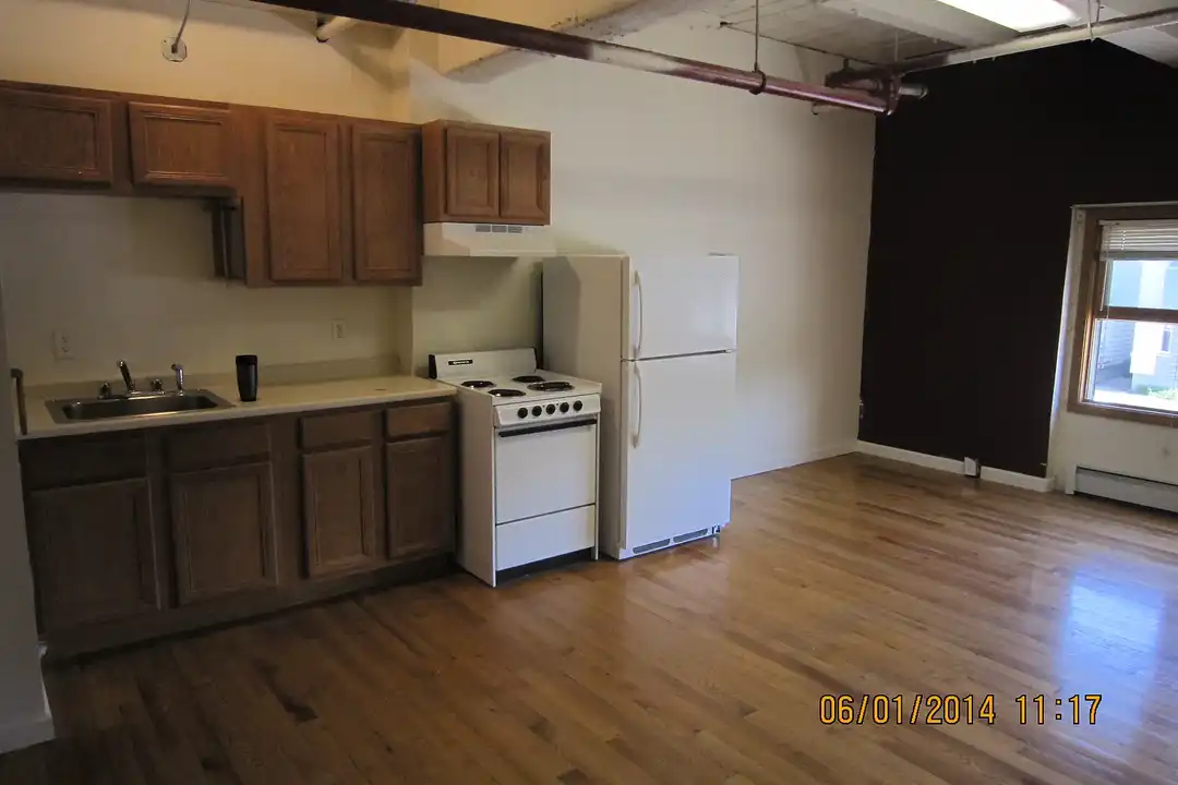 Bakery building – photo 1 of 4