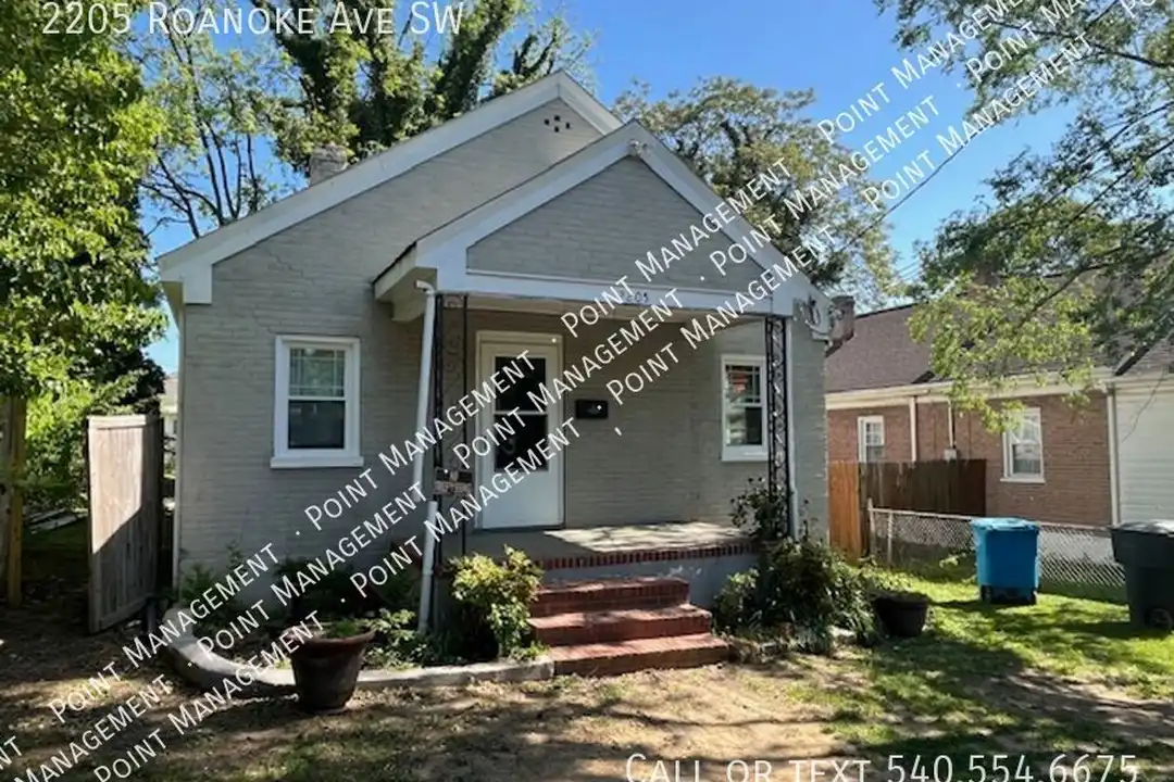 2205 Roanoke Ave SW – photo 1