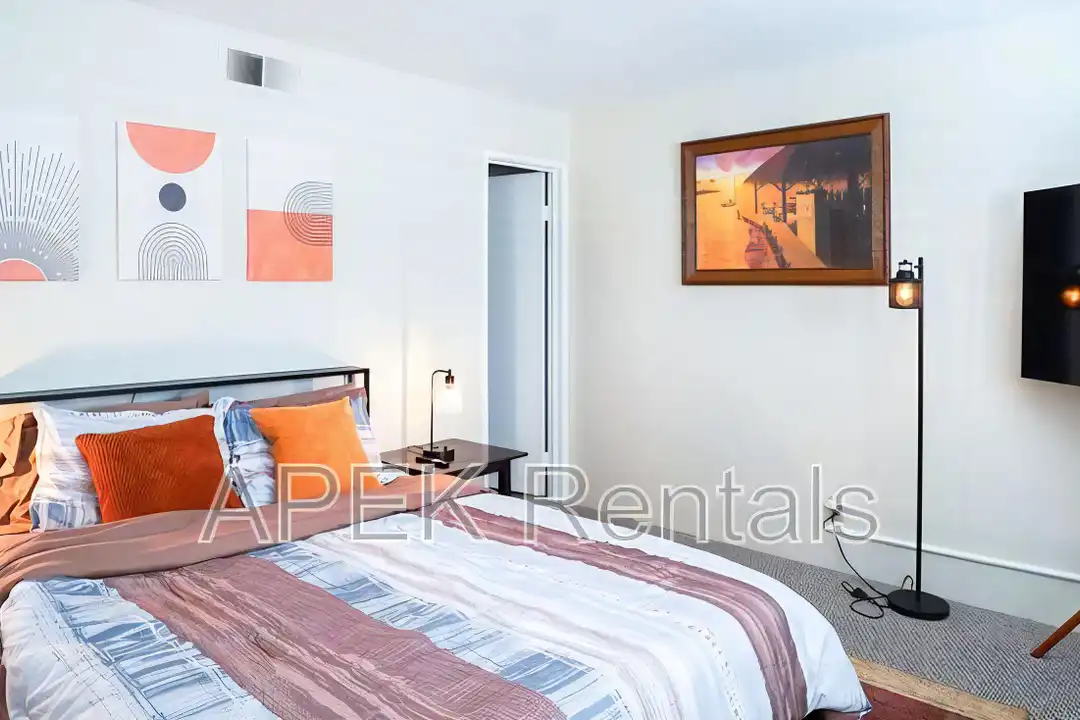 5301 E Waverly Dr unit 124 - View 2