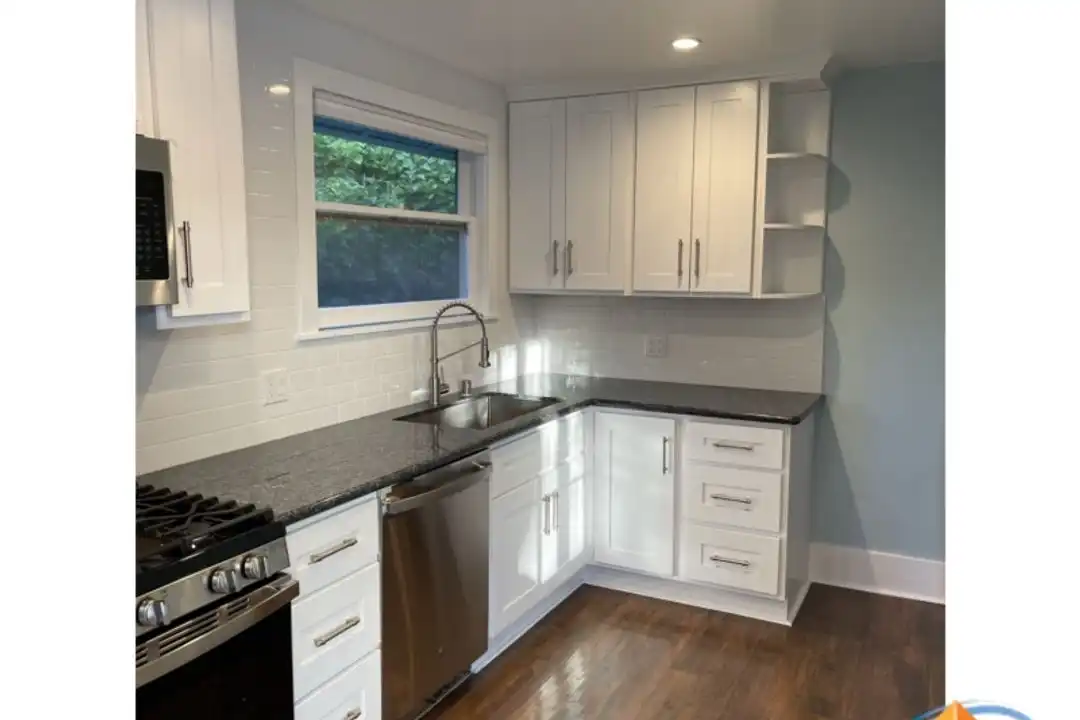 320 Main St - View 2