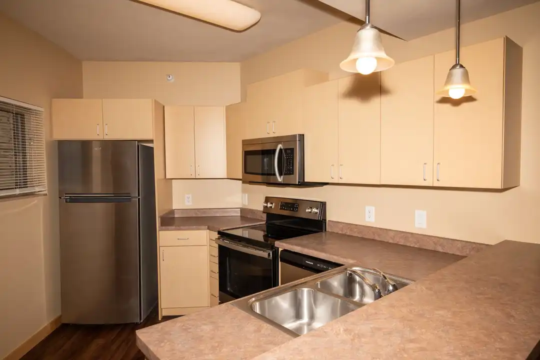 351 E Main St – photo 1