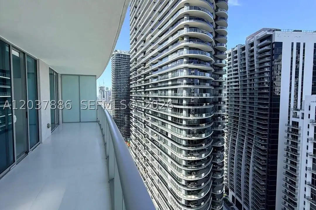 Apartment in Miami - View 4
