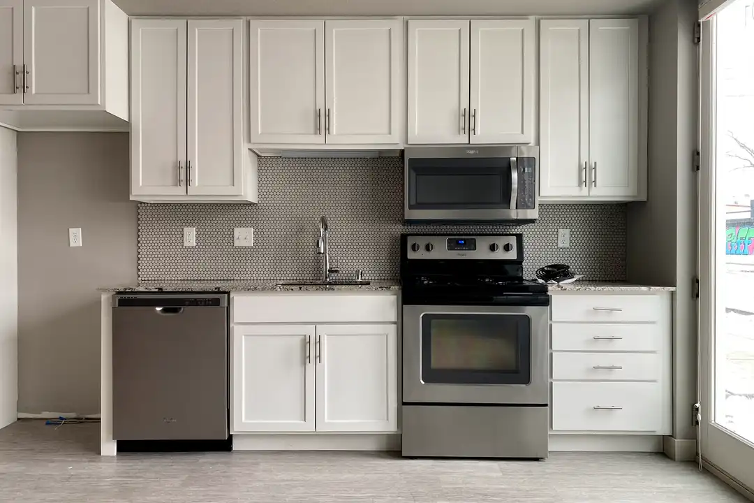 1501 Como Ave SE unit 100 – pohled 2