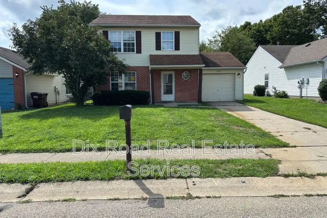 307 Park Dr – photo 1 of 23