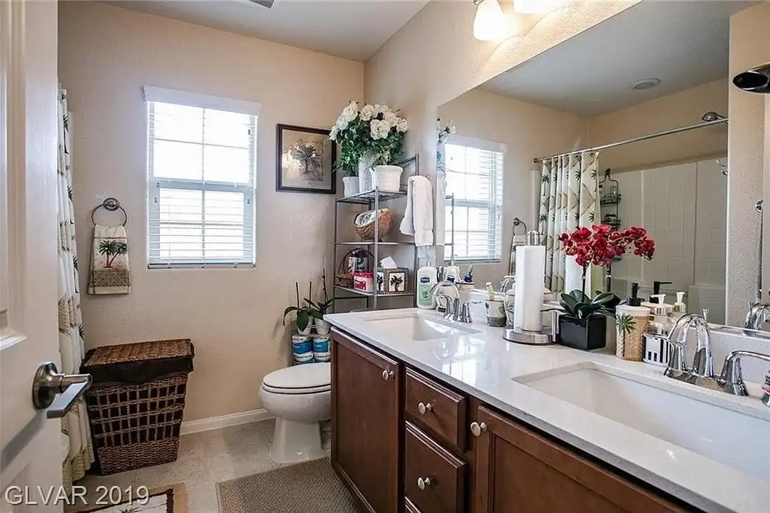 1412 Nature Loop Ave - More