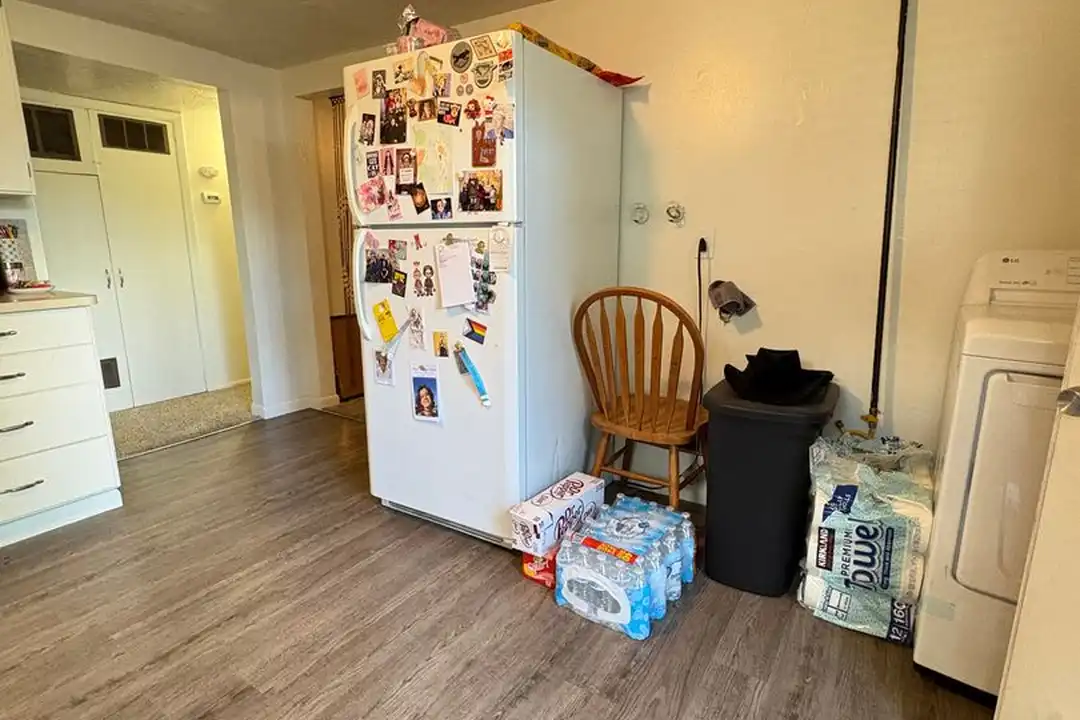 Apartment in Bountiful - View 3
