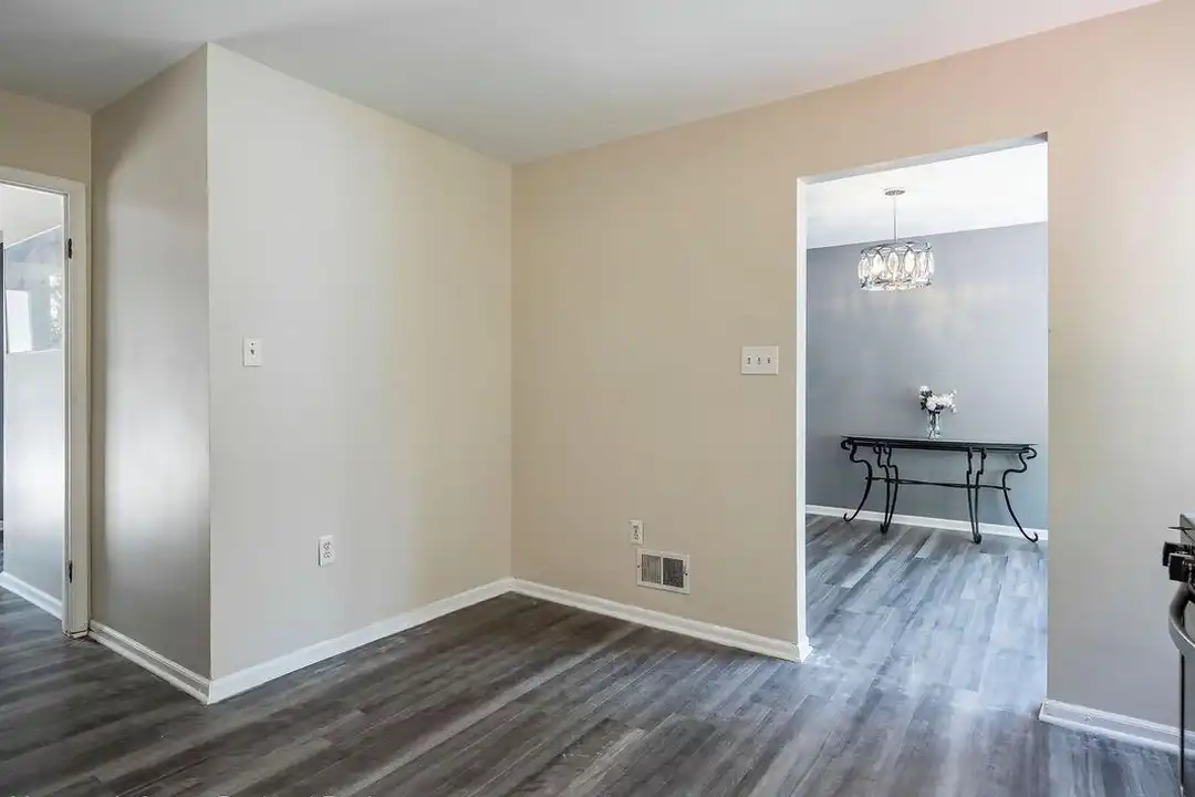 19A Emerald Dr - View 4