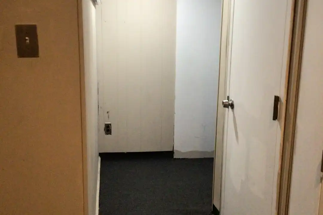 11 Carrol Pl – photo 1 of 6