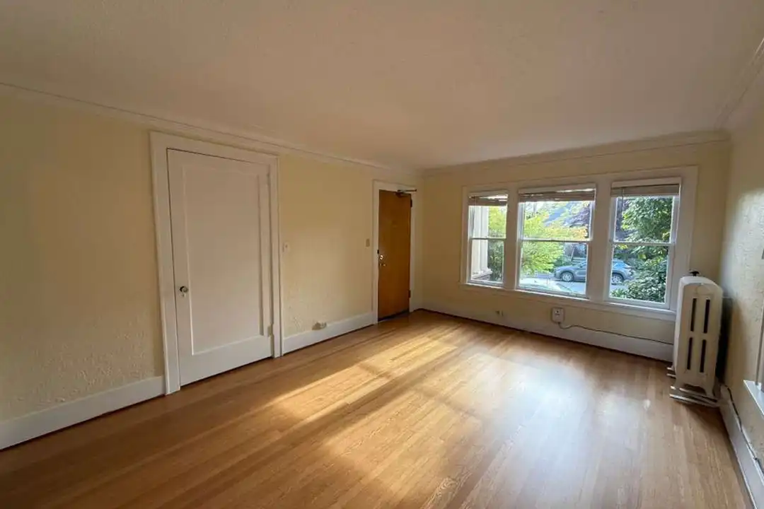 Apartment in Seattle - View 3