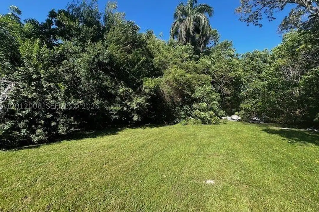 4548 SW 33rd Ave #M - View 6