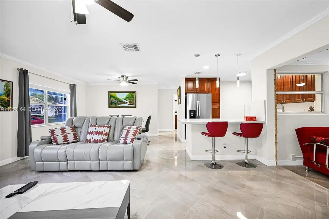 2528 SW Natura Blvd - View 2