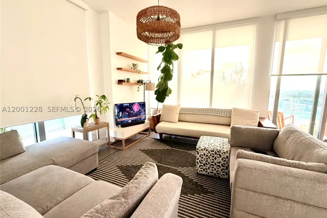 Apartment in Miami, Midtown - View 2
