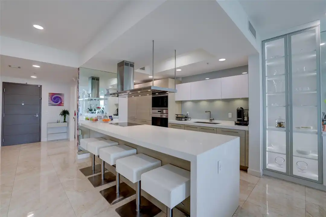 17301 Biscayne Blvd unit 406 - View 4