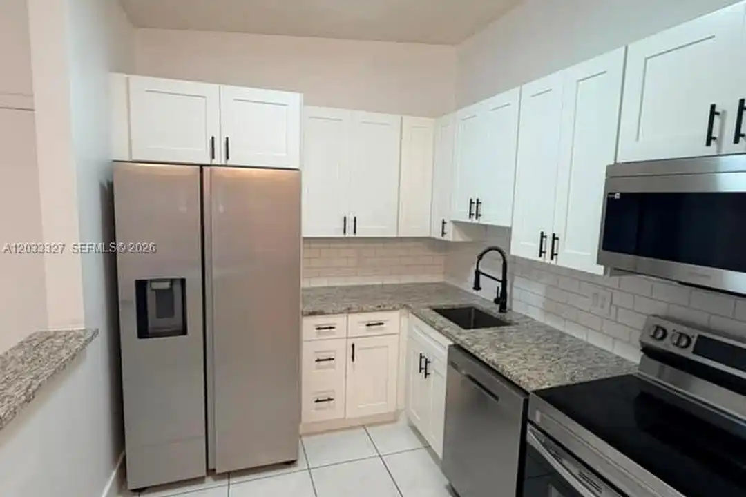 9499 W McNab Rd unit 208 - View 6