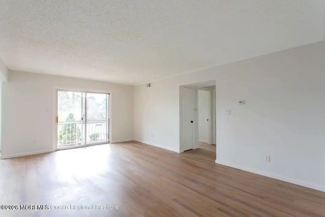 78 Diane Dr - View 6
