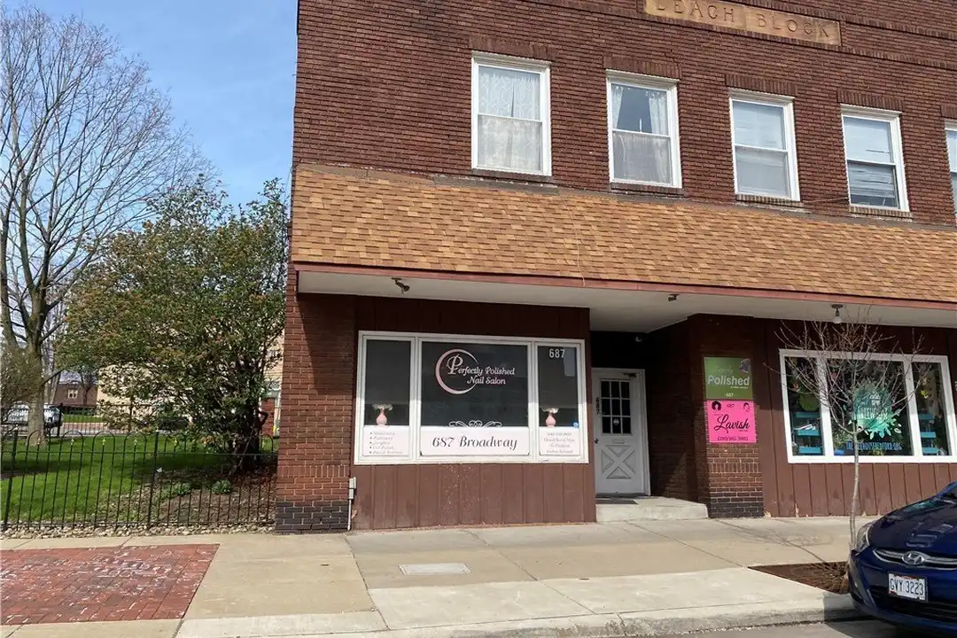 8301 Garfield Blvd, Garfield Heights – photo 1 of 6