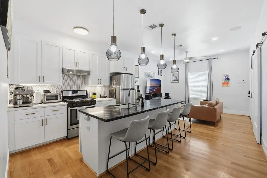 1401 Sydnor St - View 5