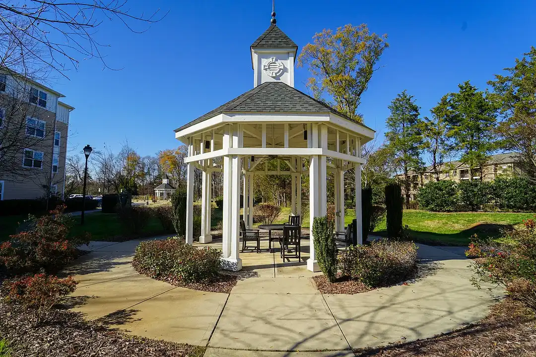 Apartment in Charlotte, Steele Creek - View 3