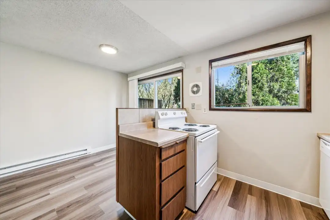 5847-5855 SE Holgate Blvd unit 5855 - View 2