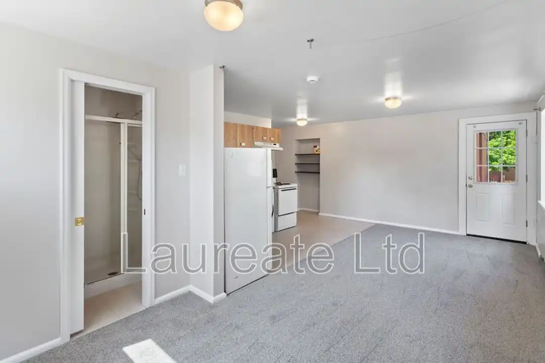 1432 N Gaylord St unit # 7 - View 5