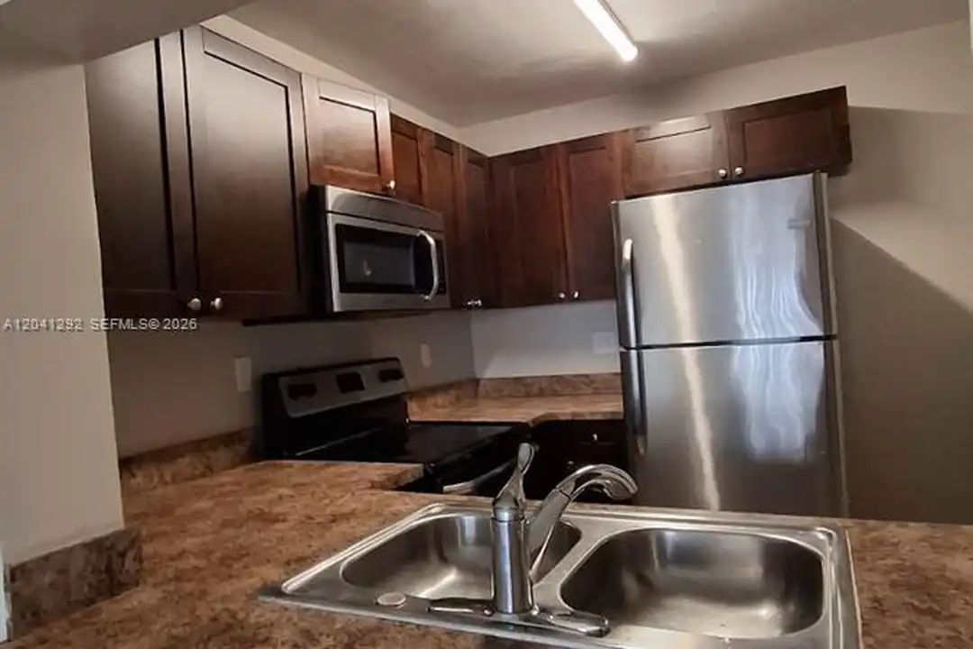 496 NW 165th St unit D612 - View 4