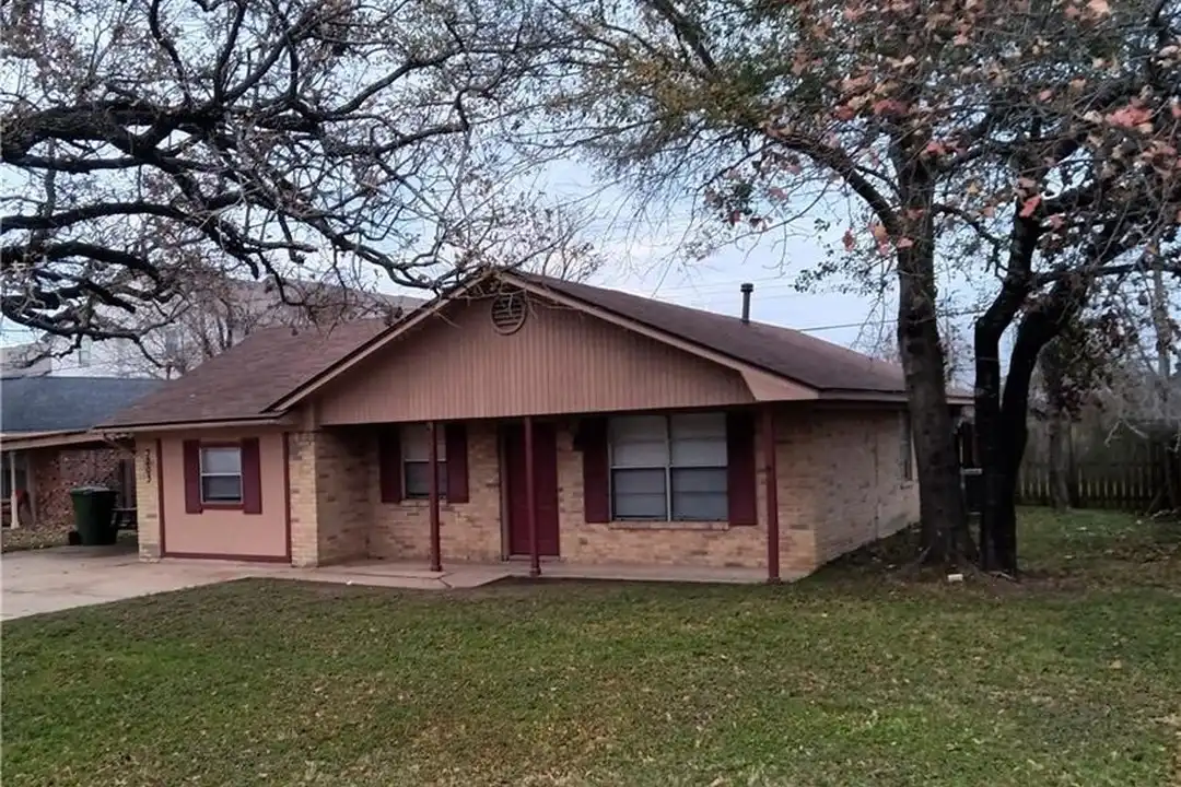 3203 Heatherwood Dr – photo 1