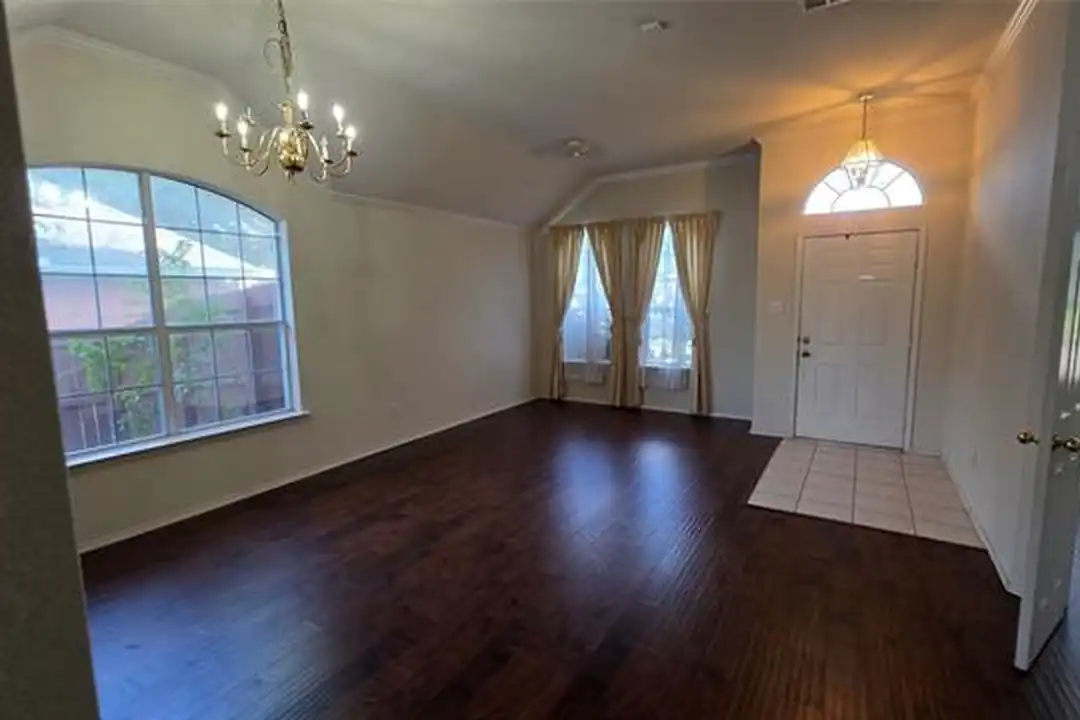 417 Preston Oaks Dr - View 3