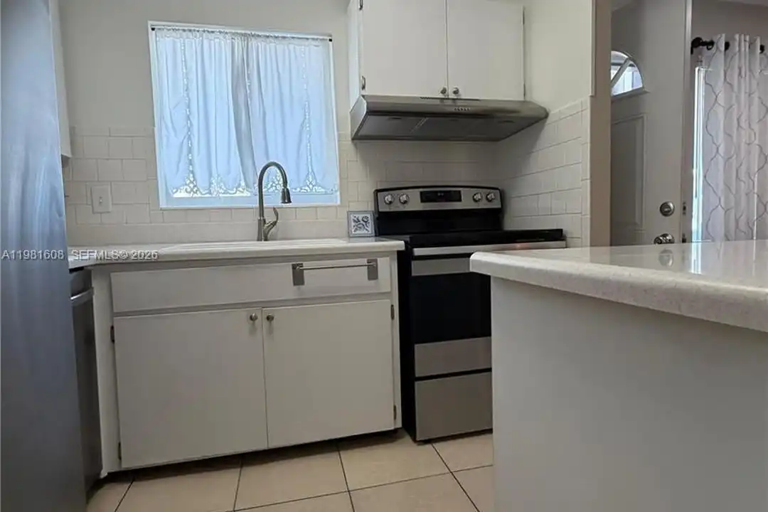 1832 Sunny Dr #D-32 - View 3