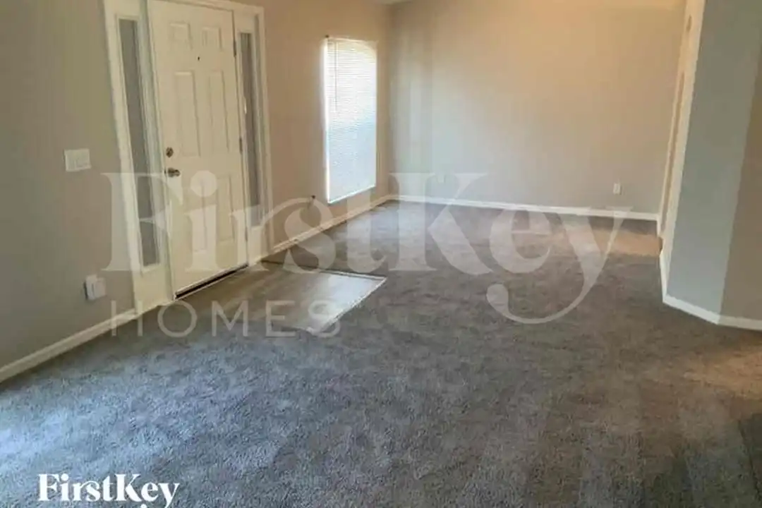 541 Hawthorne Ave S - View 5