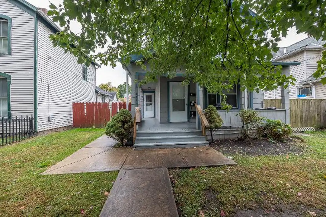 2811 Woodbridge Ave – photo 1