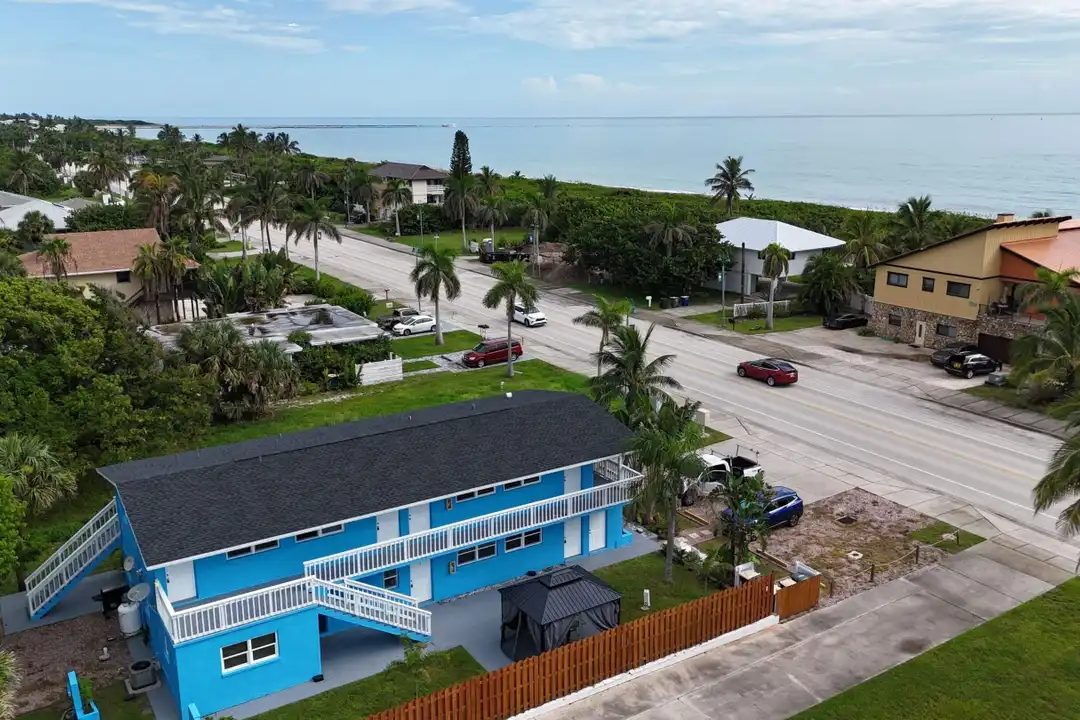 1115 S Ocean Dr #3 - More