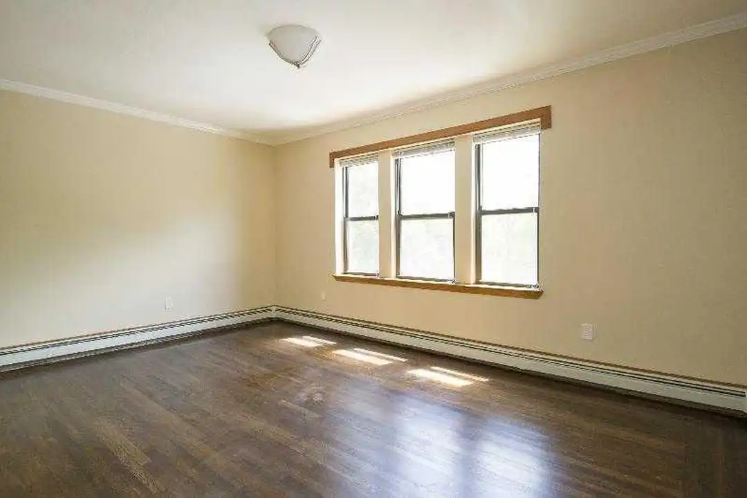 445 Walnut Ave – pohled 3