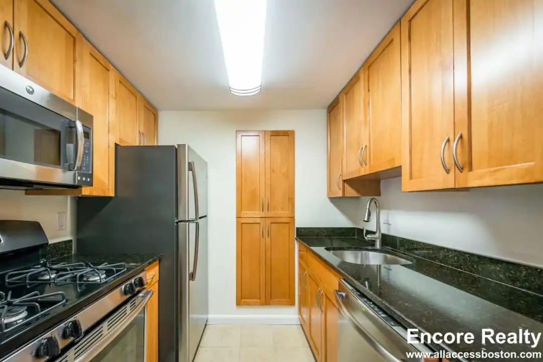 8 Sherman Rd - View 2